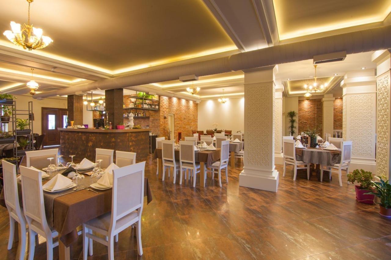 Casta Diva Hotel Корча Екстер'єр фото