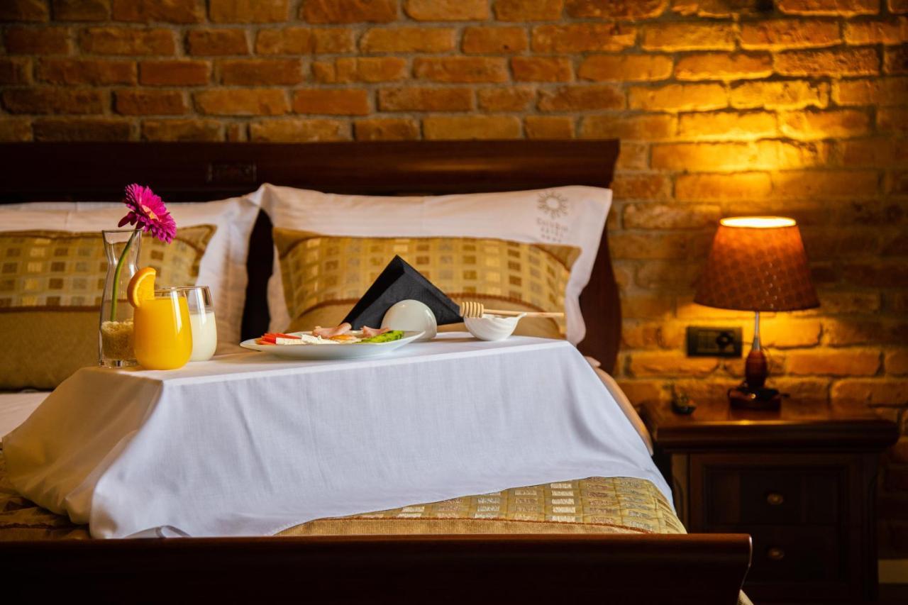 Casta Diva Hotel Корча Екстер'єр фото
