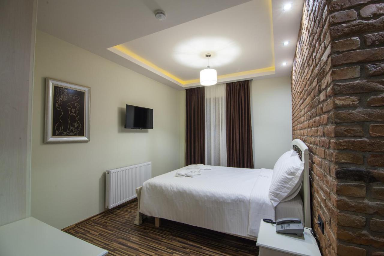 Casta Diva Hotel Корча Екстер'єр фото